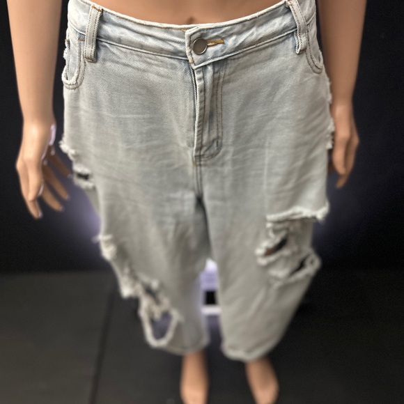 NWT Fashion Nova Distressed Jeans size 20 - Picture 6 of 10